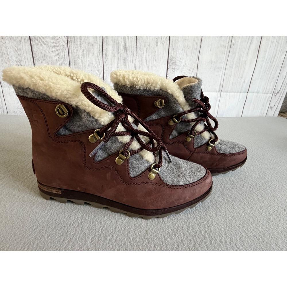 Sorel Ainsley Conquest Waterproof Boots Oxblood Leather Felt Womens 8.5